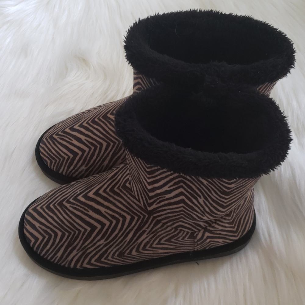 Vera Bradley Animal Print Fur Boots - Picture 2 of 7